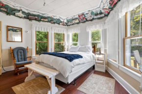 Tuckaway Cottage by Simple Life Rentals